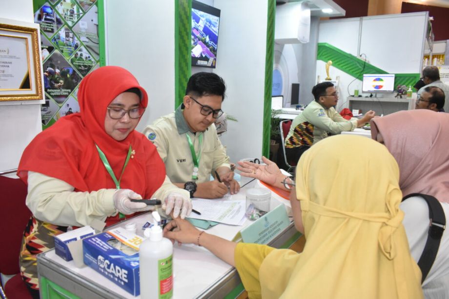 Partisipasi RSUD dr. Soedarso pada Pontianak Expo 2024 dalam Rangka HUT Kota Pontianak ke 253 di Pontianak Convention Center Hari Keempat. Minggu, 27 Oktober 2024.
