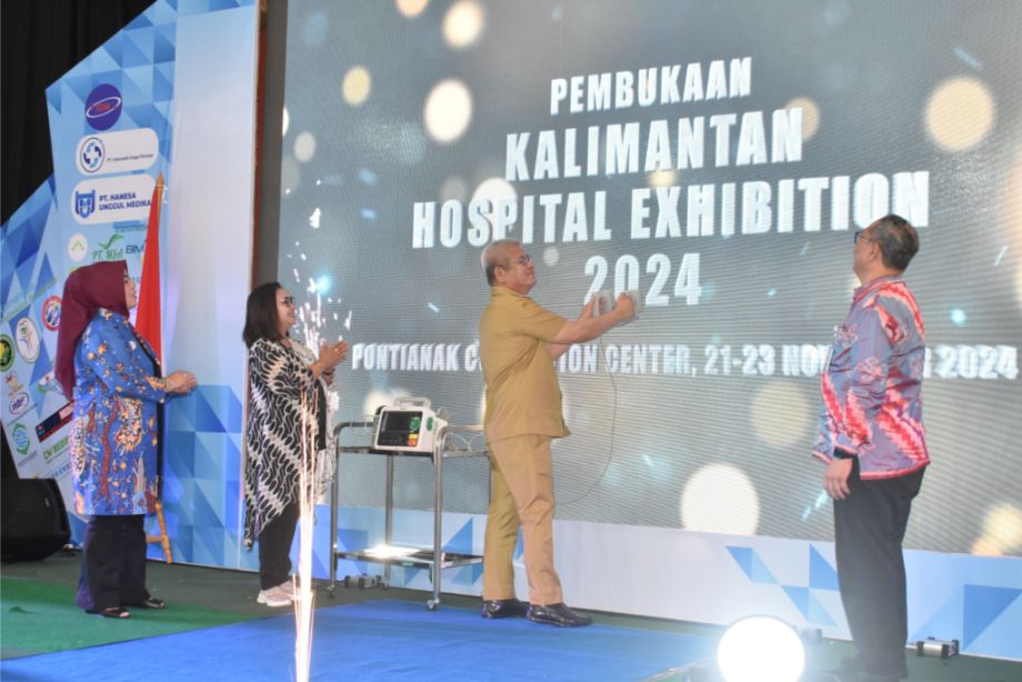 Pembukaan Kalimantan Hospital Exhibition 2024 oleh Pj. Gubernur Kalimantan Barat dr. Harisson, M.Kes. Kamis, 21 November 2024.