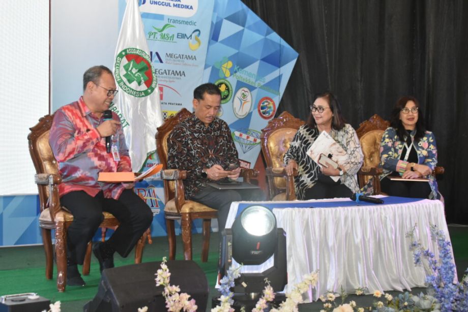 Seminar Nasional Peningkatan Tata Kelola Rumah Sakit: Tantangan dan Solusi. Kamis, 21 November 2024.