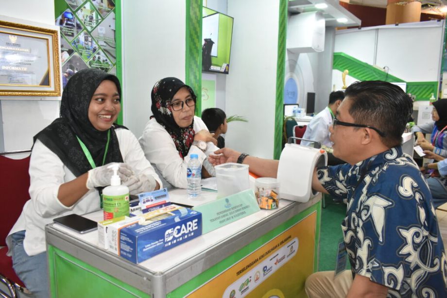 Partisipasi RSUD dr. Soedarso pada Pontianak Expo 2024 dalam Rangka HUT Kota Pontianak ke 253 di Pontianak Convention Center Hari Ketiga. Sabtu, 26 Oktober 2024.
