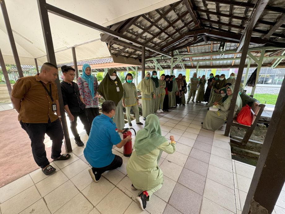 Sosialisasi Manajemen Risiko Fasilitas Pelayanan di Rumah Sakit dan Penanggulangan Keselamatan Kebakaran di Rumah Sakit kepada SDM RSUD dr. Soedarso. Jumat, 13 September 2024.