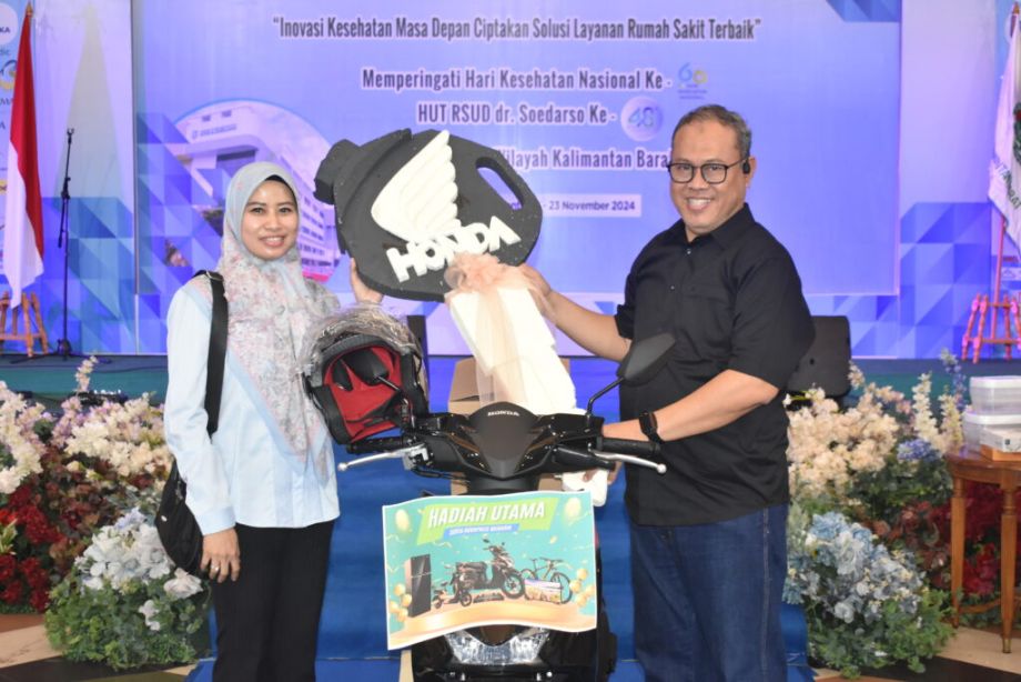 Pemberian Hadiah Utama dan Doorprize kepada Peserta dan Pengunjung Pameran. Sabtu, 23 November 2024.