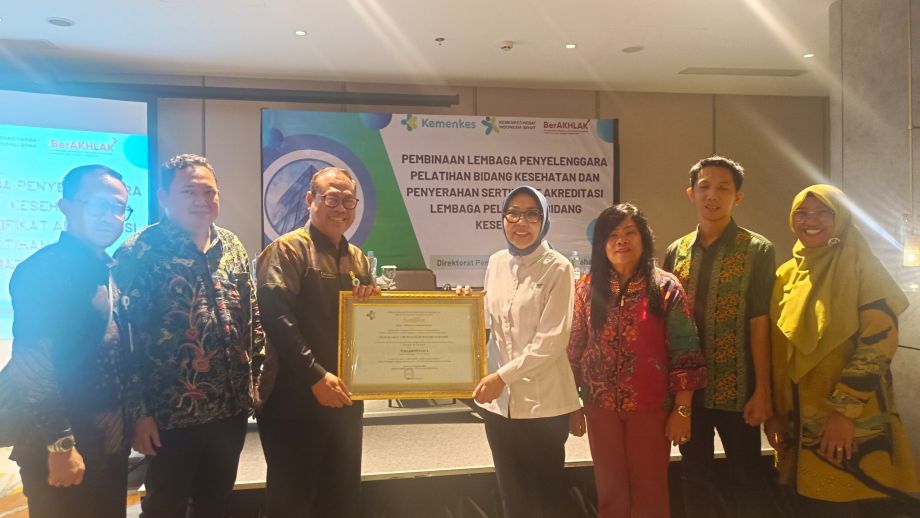 Pusat Pendidikan, Pelatihan, dan Penelitian RSUD dr. Soedarso Memperoleh AKREDITASI A dari Direktorat Jenderal Tenaga Kesehatan Kemenkes RI. Kamis, 19 September 2024.
